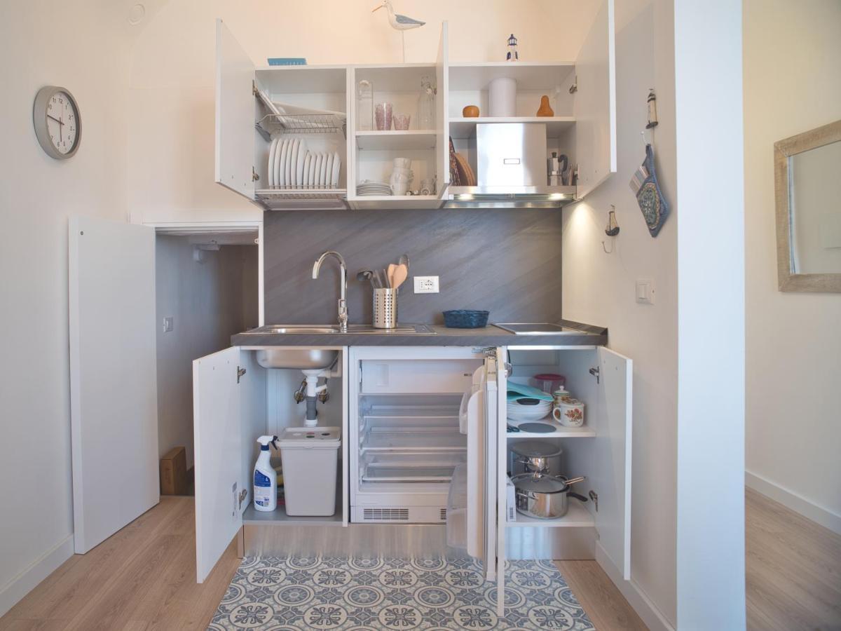 Medusa Apartment - Lungomare Finale Ligure Bagian luar foto
